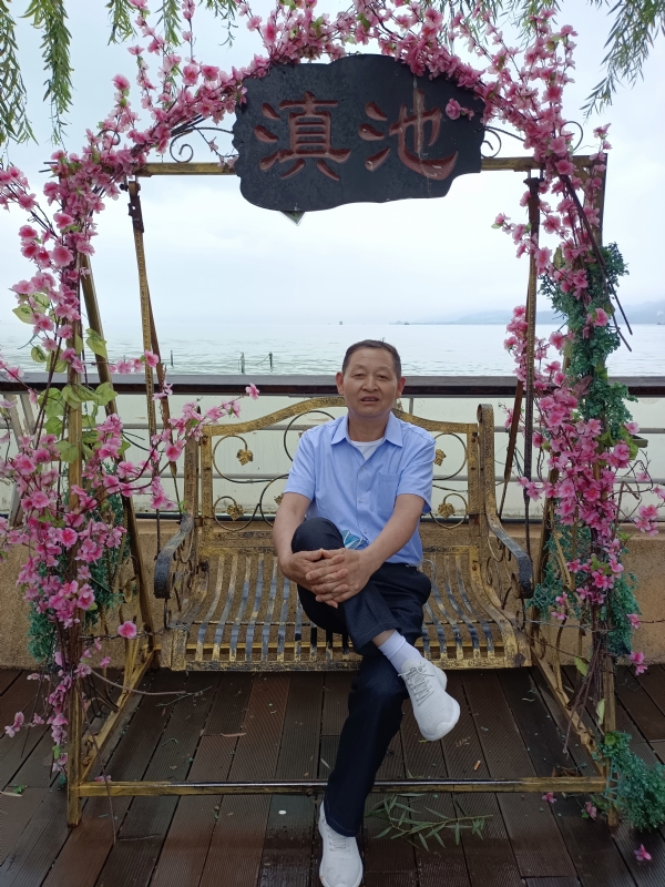 奋斗的第二张照片--宿州上门女婿服务网